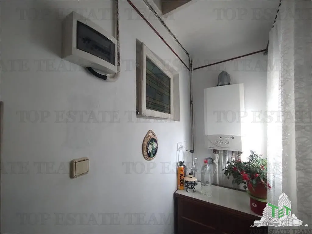 Casa individuala cu garaj si curte libera 300 mp, zona excelenta Brancoveanu - foto 8