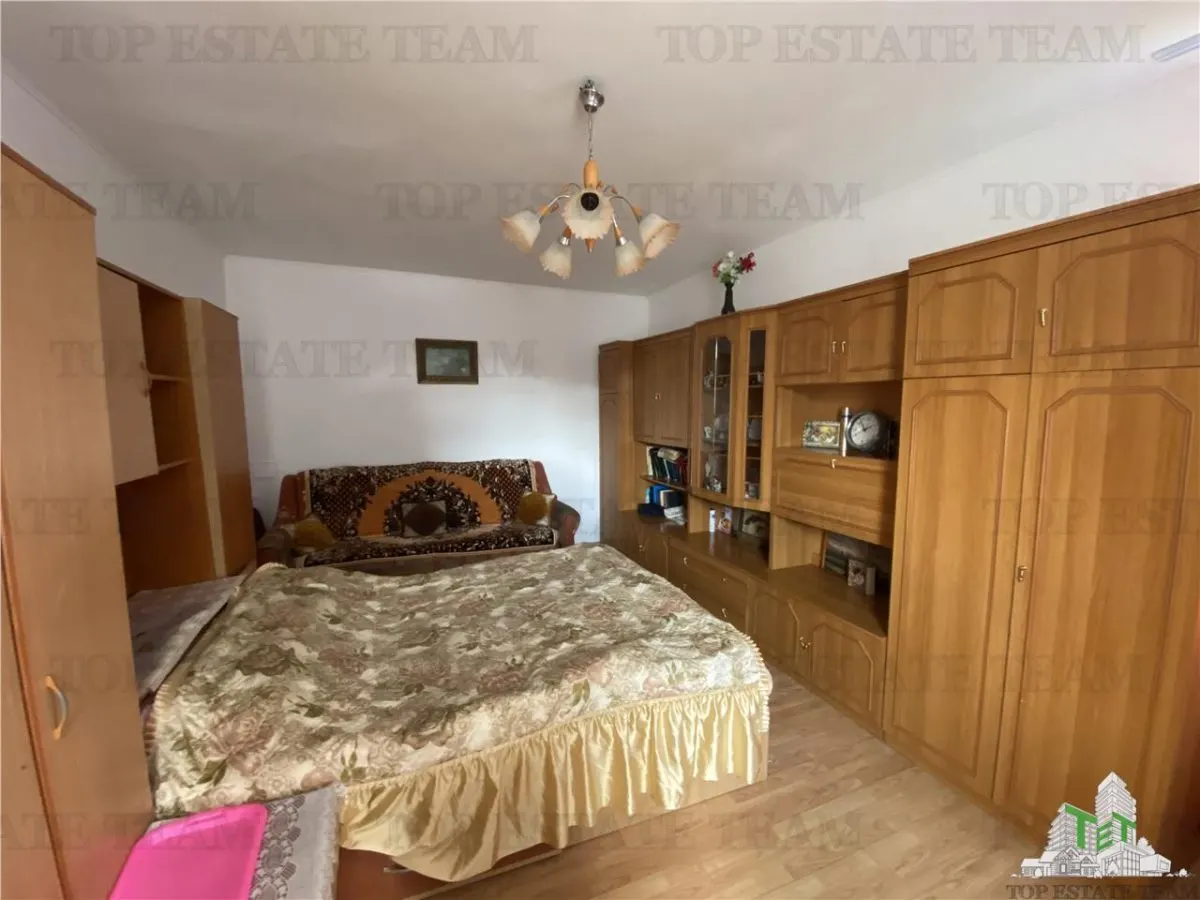 Casa de vanzare, teren 1000 mp. in Voluntari - foto 2