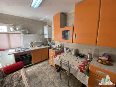 Casa de vanzare, teren 1000 mp. in Voluntari - foto 10