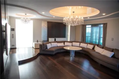 Penthouse de lux cu vedere lacul Floreasca Bucuresti   I 300 mp utili | Terase 200 mp | 3 parcari subterane - foto 2