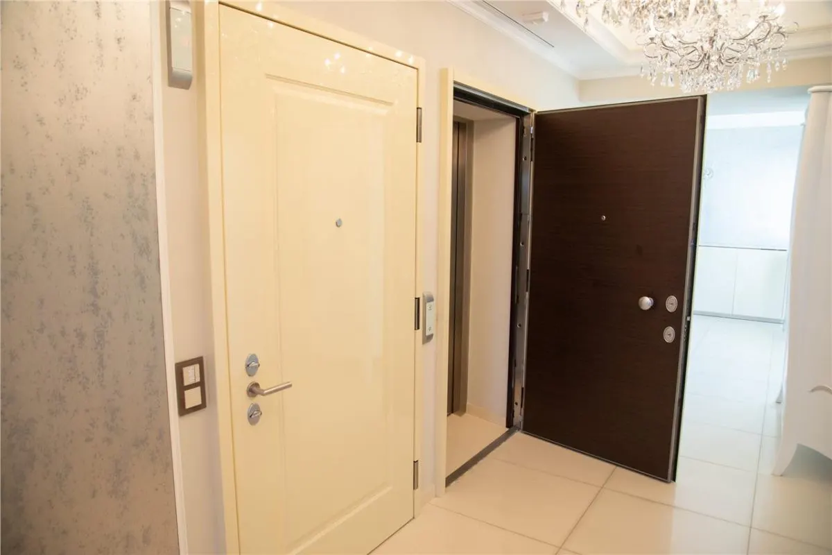 Penthouse de lux cu vedere lacul Floreasca Bucuresti   I 300 mp utili | Terase 200 mp | 3 parcari subterane - foto 12