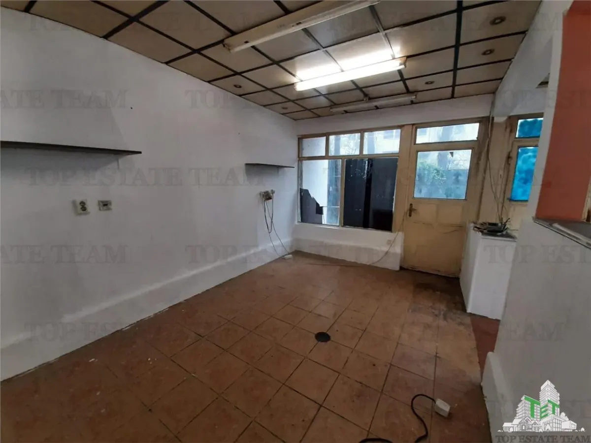 Spatiu comercial Sebastian - Dunavat  cu teren si  ,posibilitate  garare 2   masini  liber - foto 5