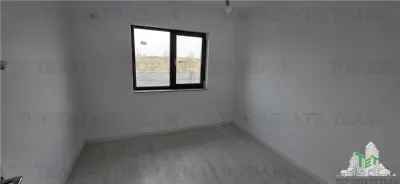 Vila individuala moderna cu 4 camere , 2 bai ,terasa 25mp, incalzire in pardoseala, 2 locuri de parcare - foto 16
