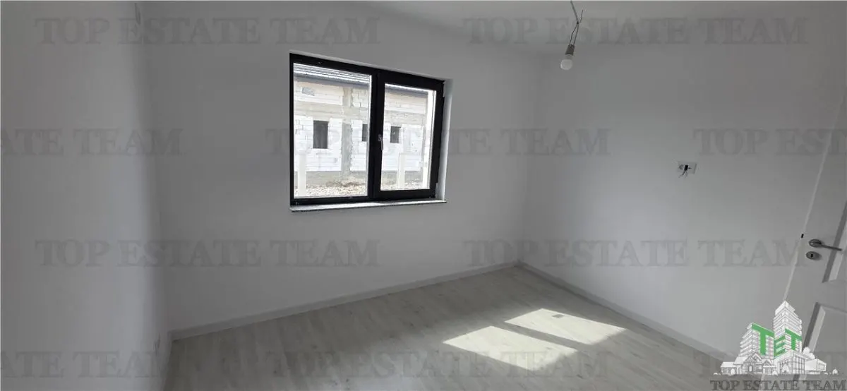 Vila individuala moderna cu 4 camere , 2 bai ,terasa 25mp, incalzire in pardoseala, 2 locuri de parcare - foto 25