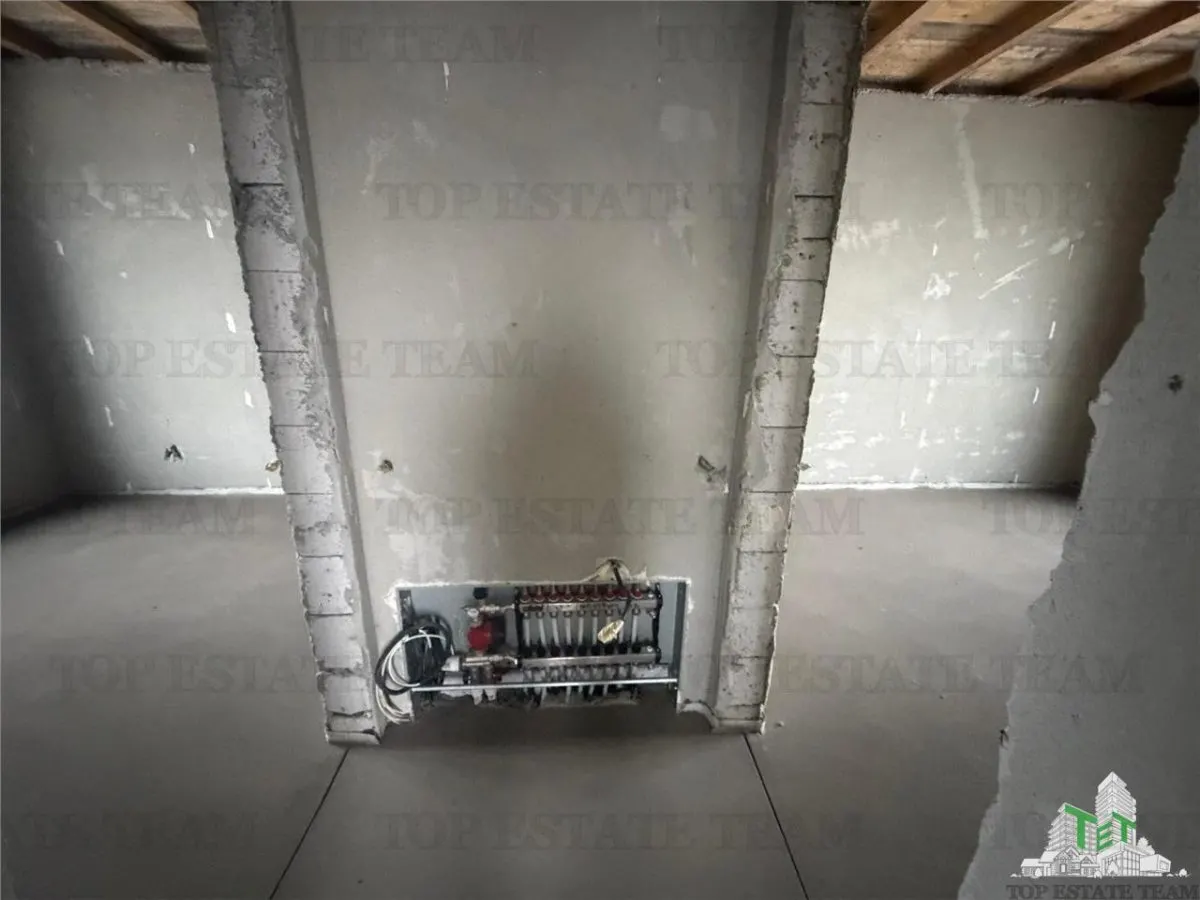 Vila 5 camere de vanzare in Frumusani, ideala investitie - foto 7