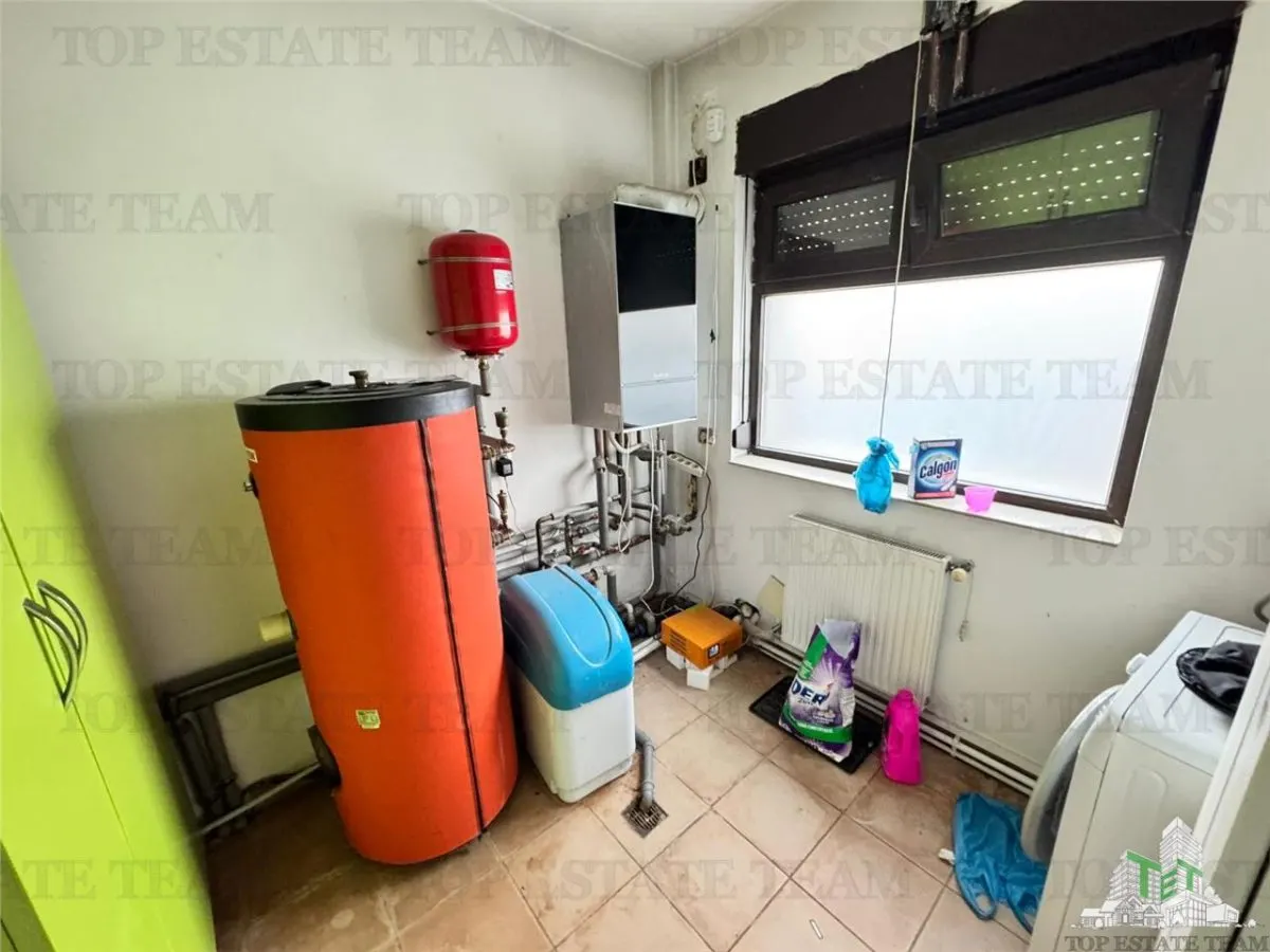 Vila P+1+M, 229 mp, 4 dormitoare, gradina si 4 parcari - foto 15