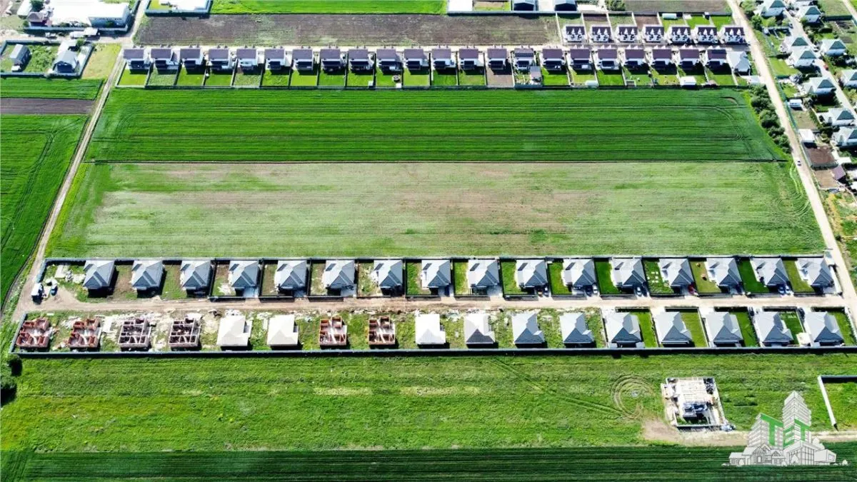 Teren 2.5 ha cu proiect pentru 60 case la 20 minute de Bucuresti - foto 2