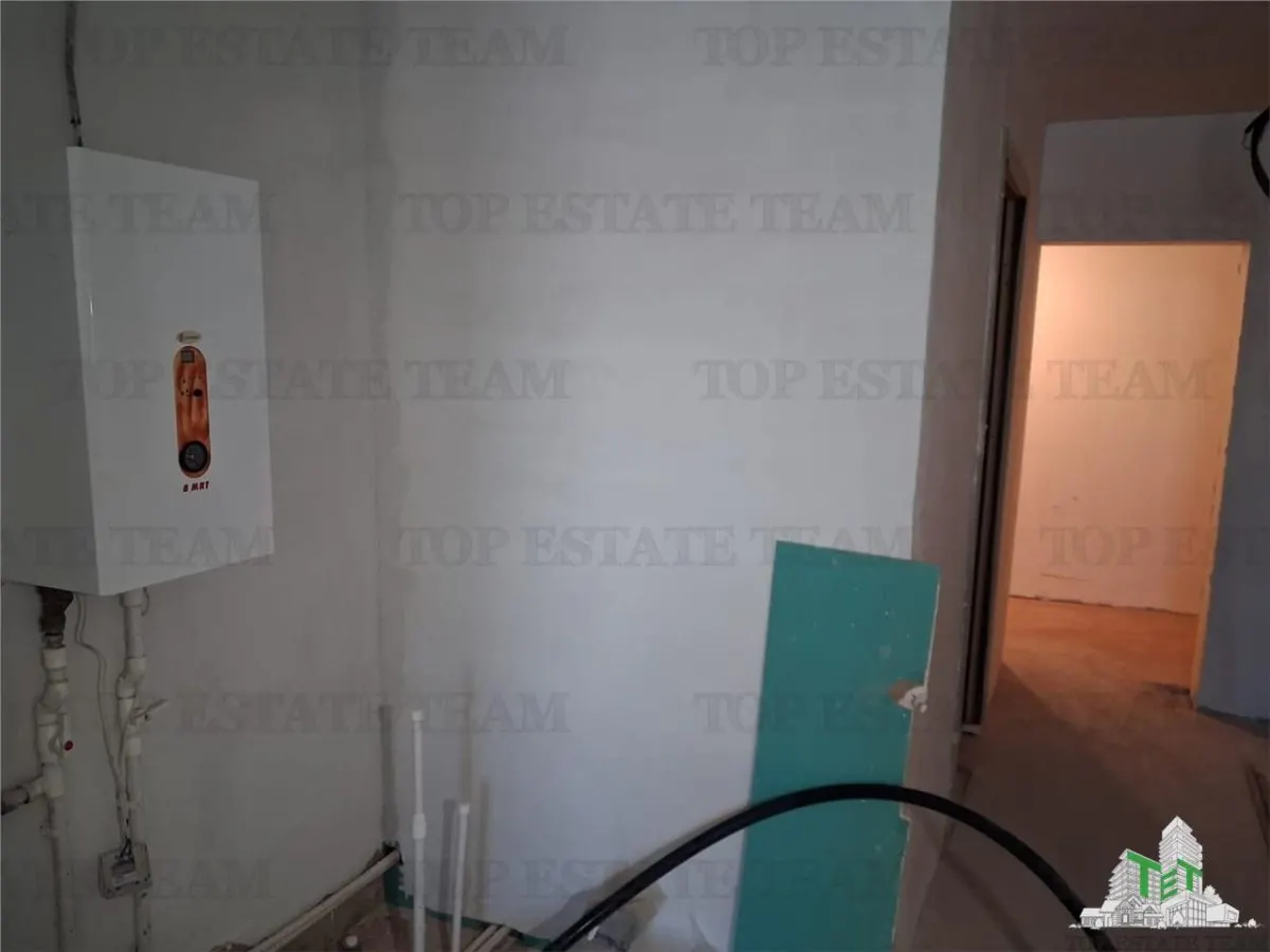Casa cu 5 camere (include o anexa) in zona Giulesti-Sarbi-Sabareni- pret redus de curand - foto 4