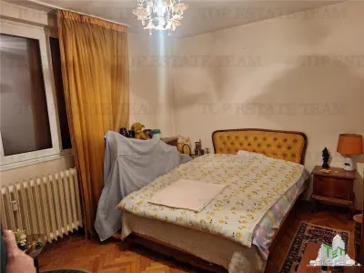 Apartament cu 3 camere langa scoala cu o pozitionare strategica. - foto 3