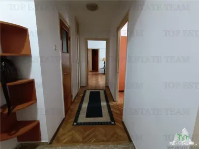 Vanzare apartament 3 camere vedere spate Ion Mihalache - foto 6