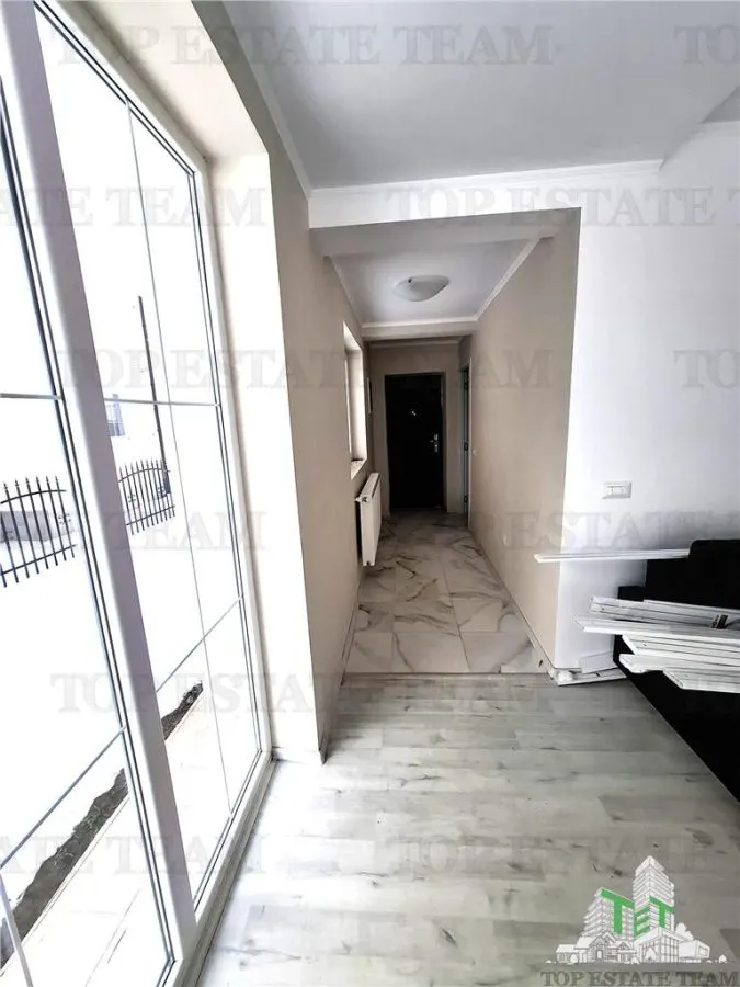 For Sale/Villa Family/Complex Privat/Lac/Crevedia - foto 11