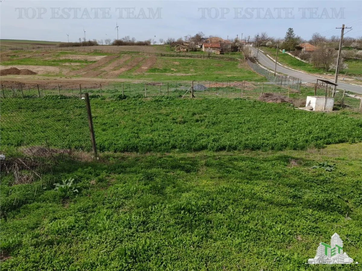 Teren intravilan cu utilitati 4350 mp  la tara Jud Constanta - foto 1