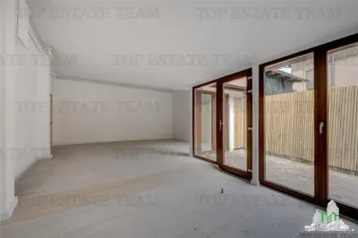 Spatiu comercial renovat ideal bistro/cafenea, curte 10 mp langa Parcul Carol - Bucuresti