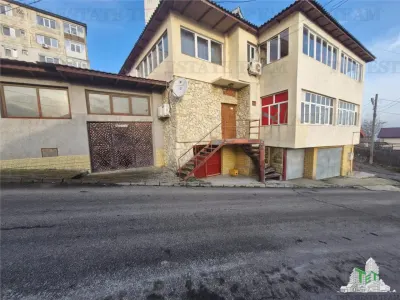 Vila unica de vanzare cu destinatie de locuinta si spatii comerciale, Medgidia, Constanta - foto 2