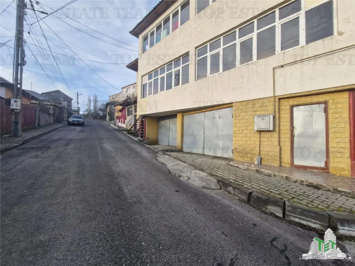 Vila unica de vanzare cu destinatie de locuinta si spatii comerciale, Medgidia, Constanta - foto 4