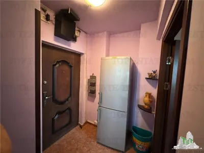 Apartament 2 camere, zona City Mall Constanta. - foto 8