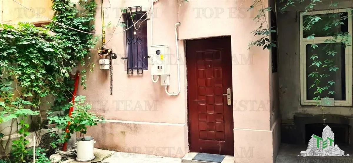 Garsoniera cocheta de inchiriat Universitate , intrare separata  din curte - foto 1