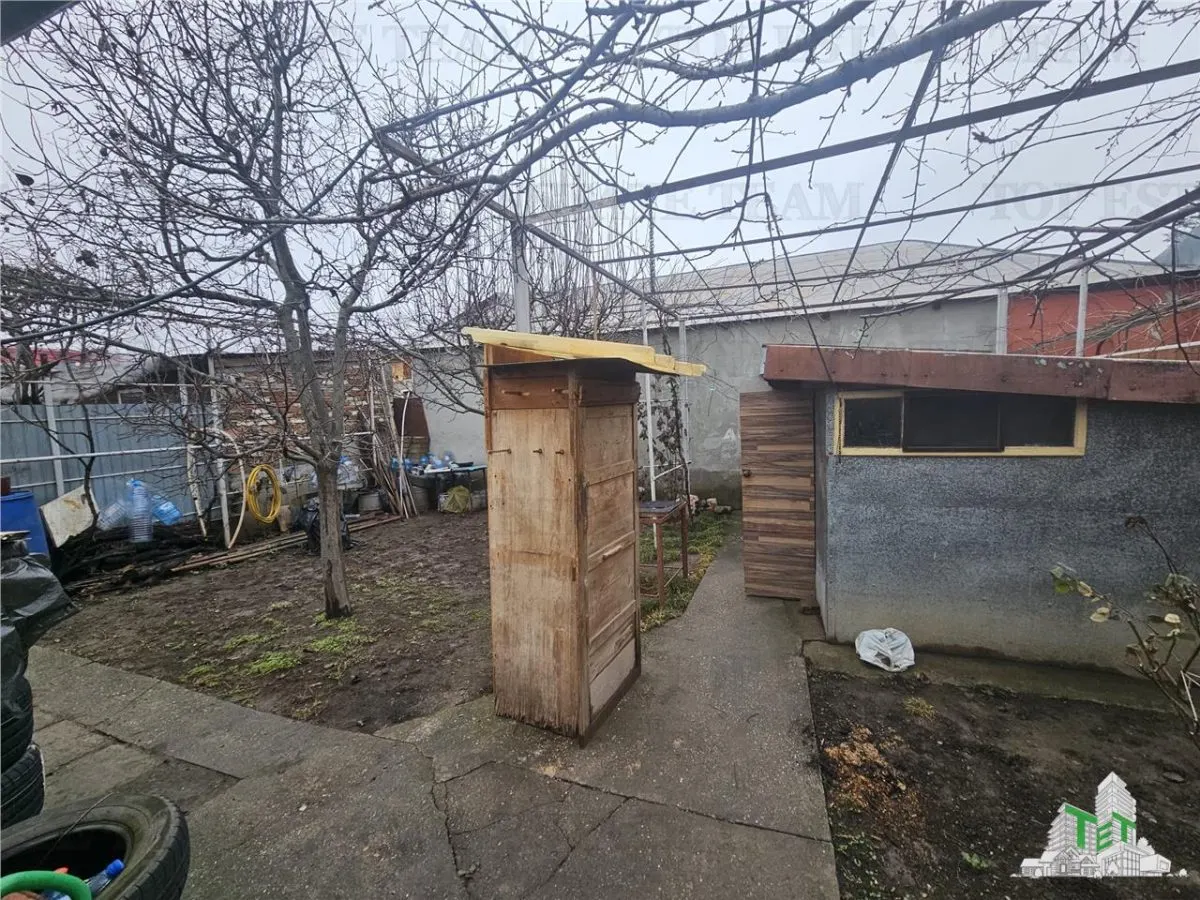 Casa individuala 3 camere, curte libera 225 mp, zona Piata Resita - foto 12