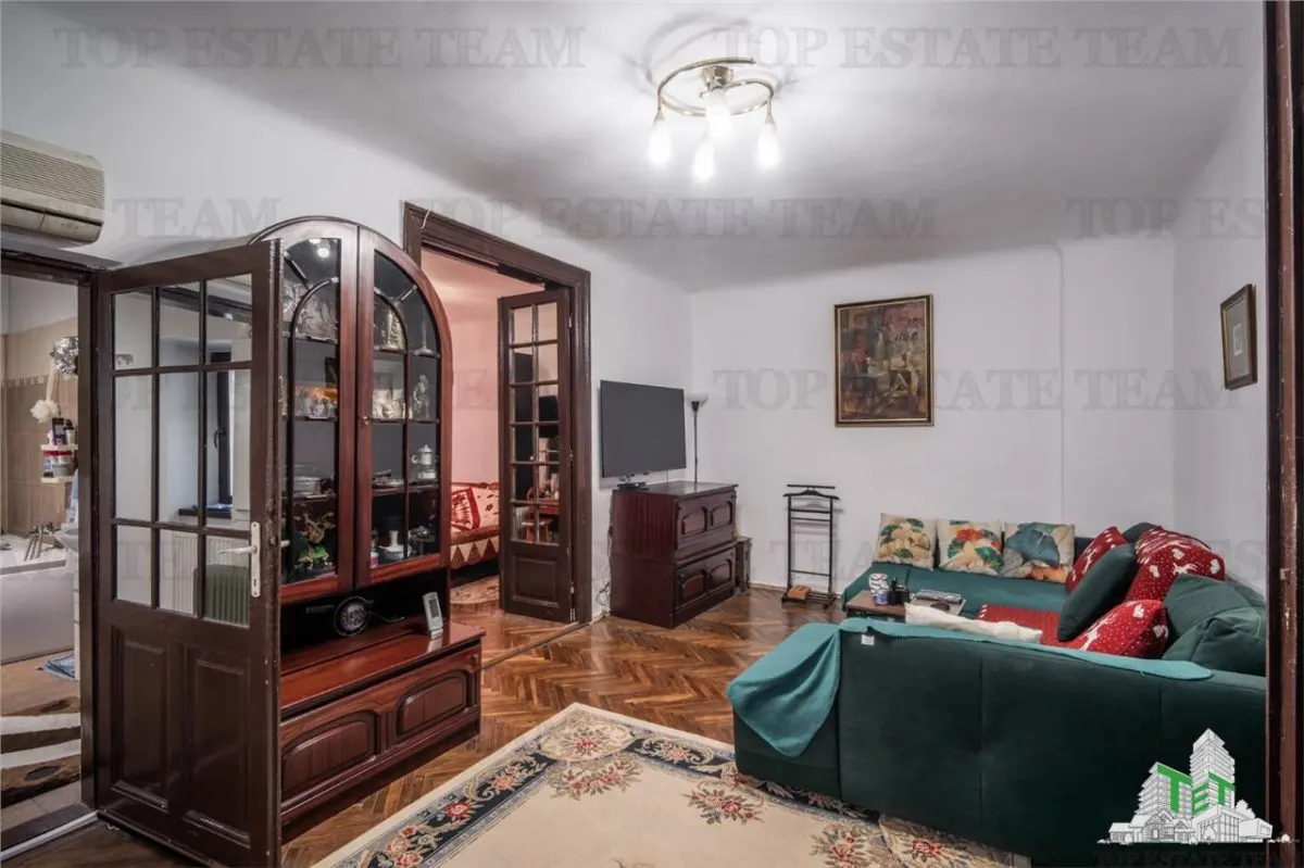 Vila de vanzare  - Zona Victoriei | Pretabil birouri, clinica sau rezidential - foto 11