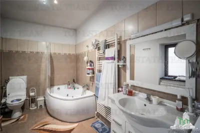 Vila de vanzare  - Zona Victoriei | Pretabil birouri, clinica sau rezidential - foto 15