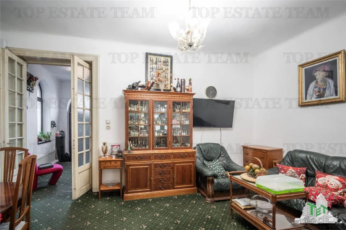 Vila de vanzare  - Zona Victoriei | Pretabil birouri, clinica sau rezidential - foto 3