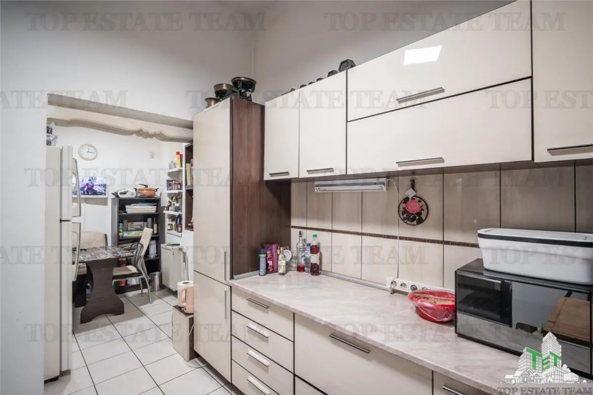 Vila de vanzare  - Zona Victoriei | Pretabil birouri, clinica sau rezidential - foto 9