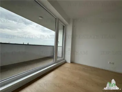 Apartament cu 4 camere de vanzare in zona de Nord - foto 5