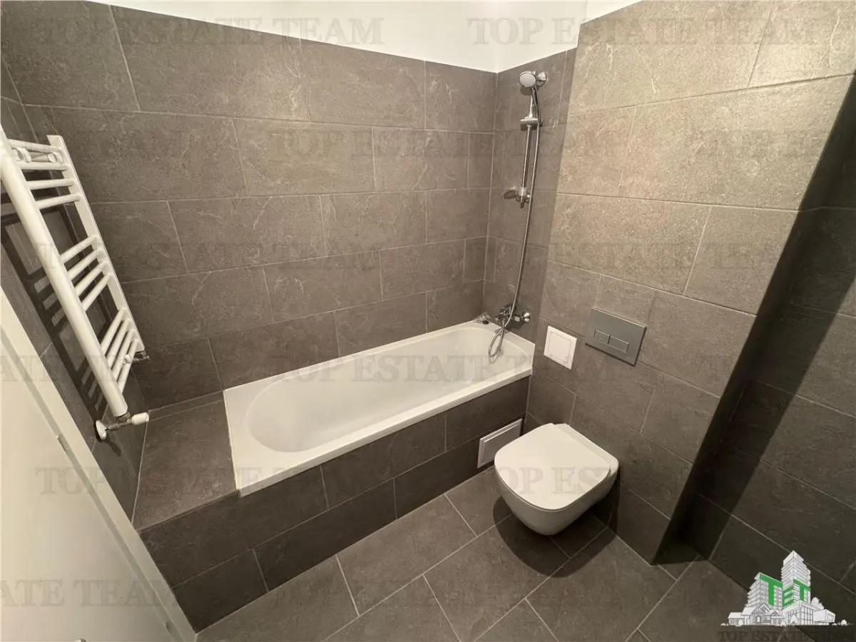 Apartament cu 4 camere de vanzare in zona de Nord - foto 7