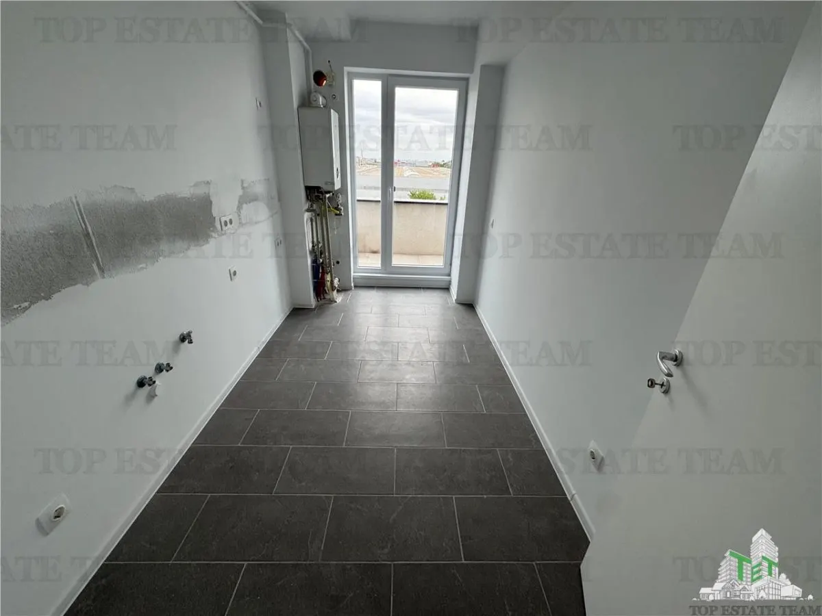 Apartament cu 4 camere de vanzare in zona de Nord - foto 8