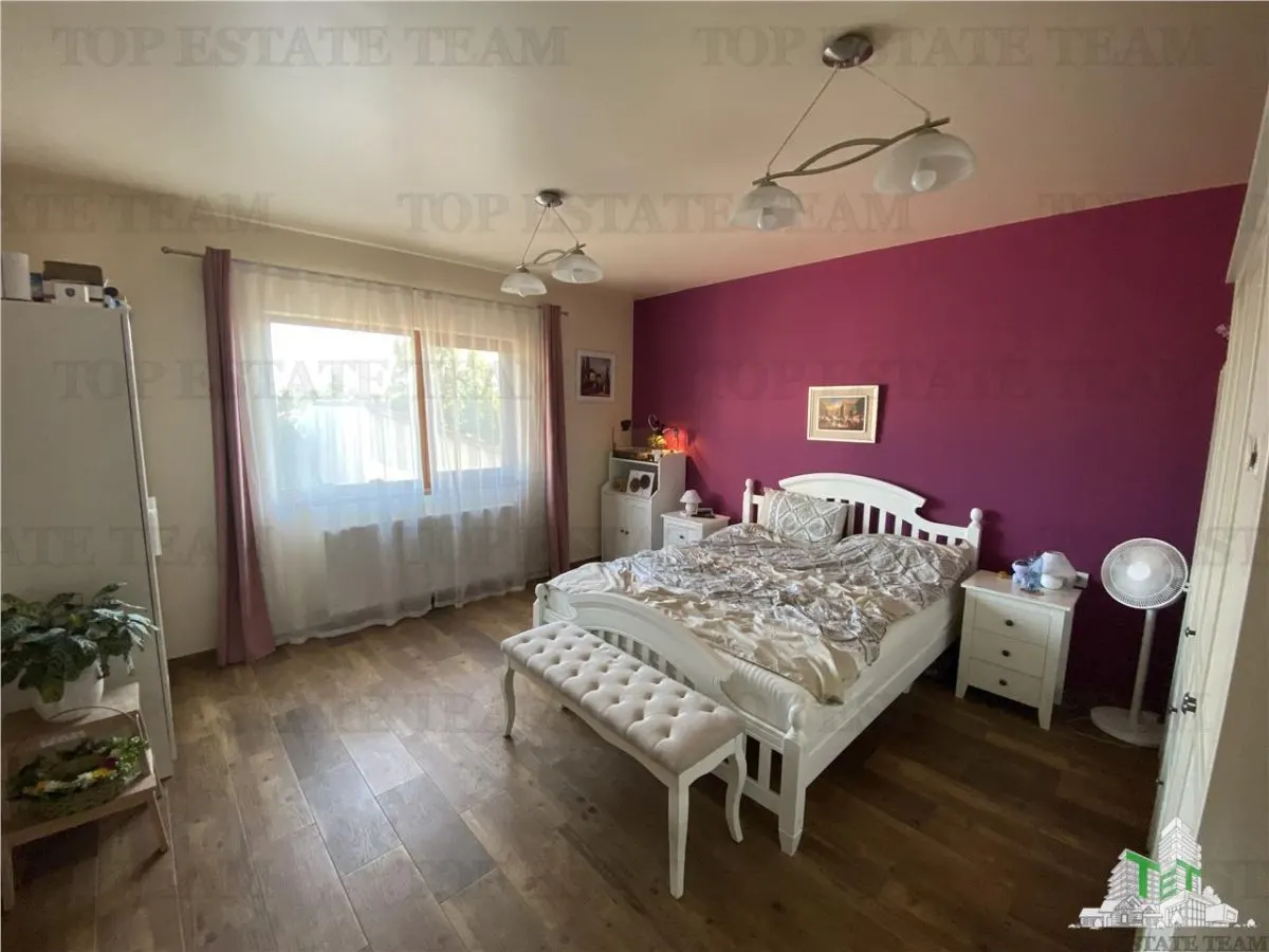 Vila spatioasa cu 3 apartamente in Fundeni Dobroiesti - foto 17