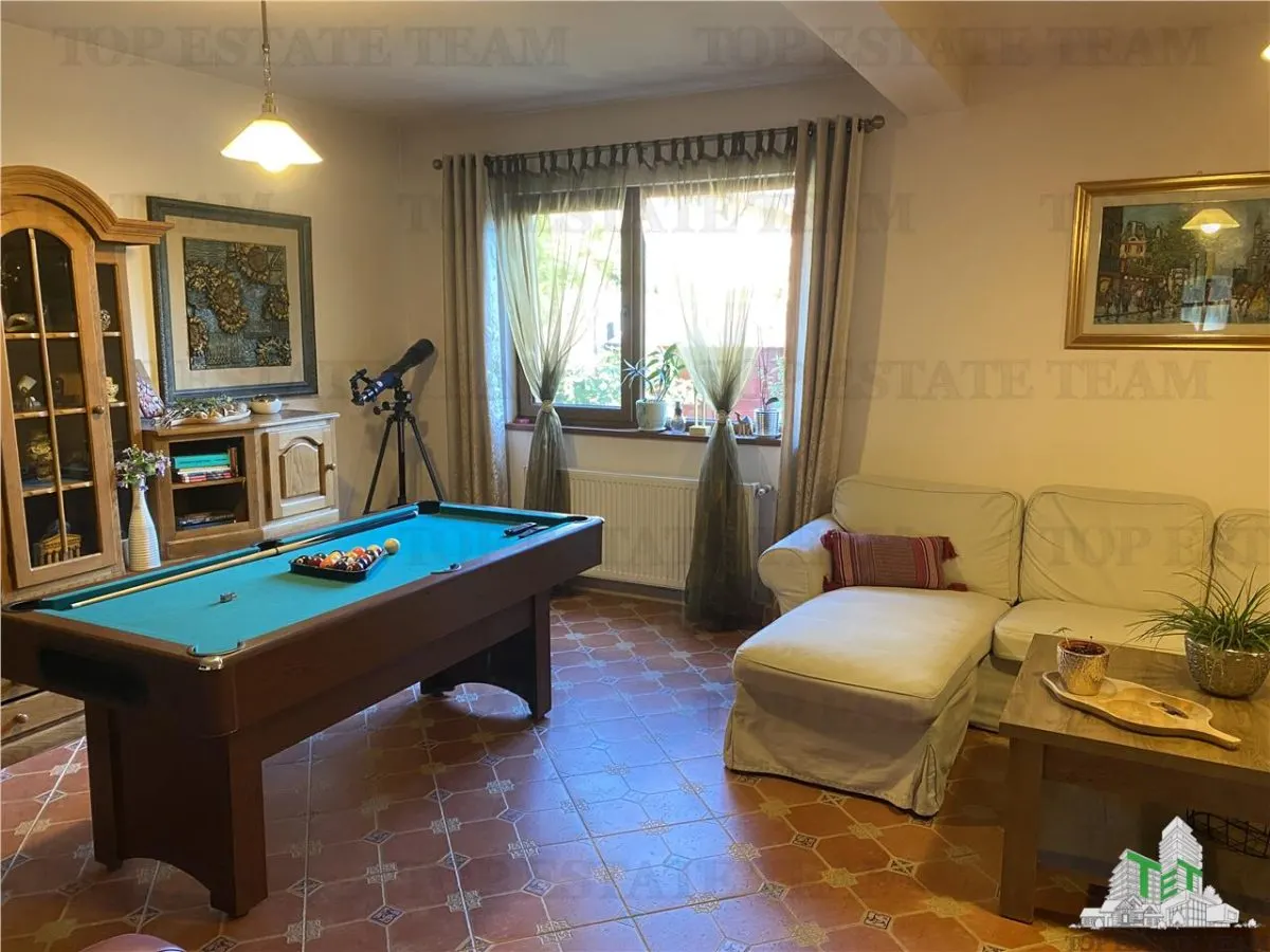 Vila spatioasa cu 3 apartamente in Fundeni Dobroiesti - foto 3