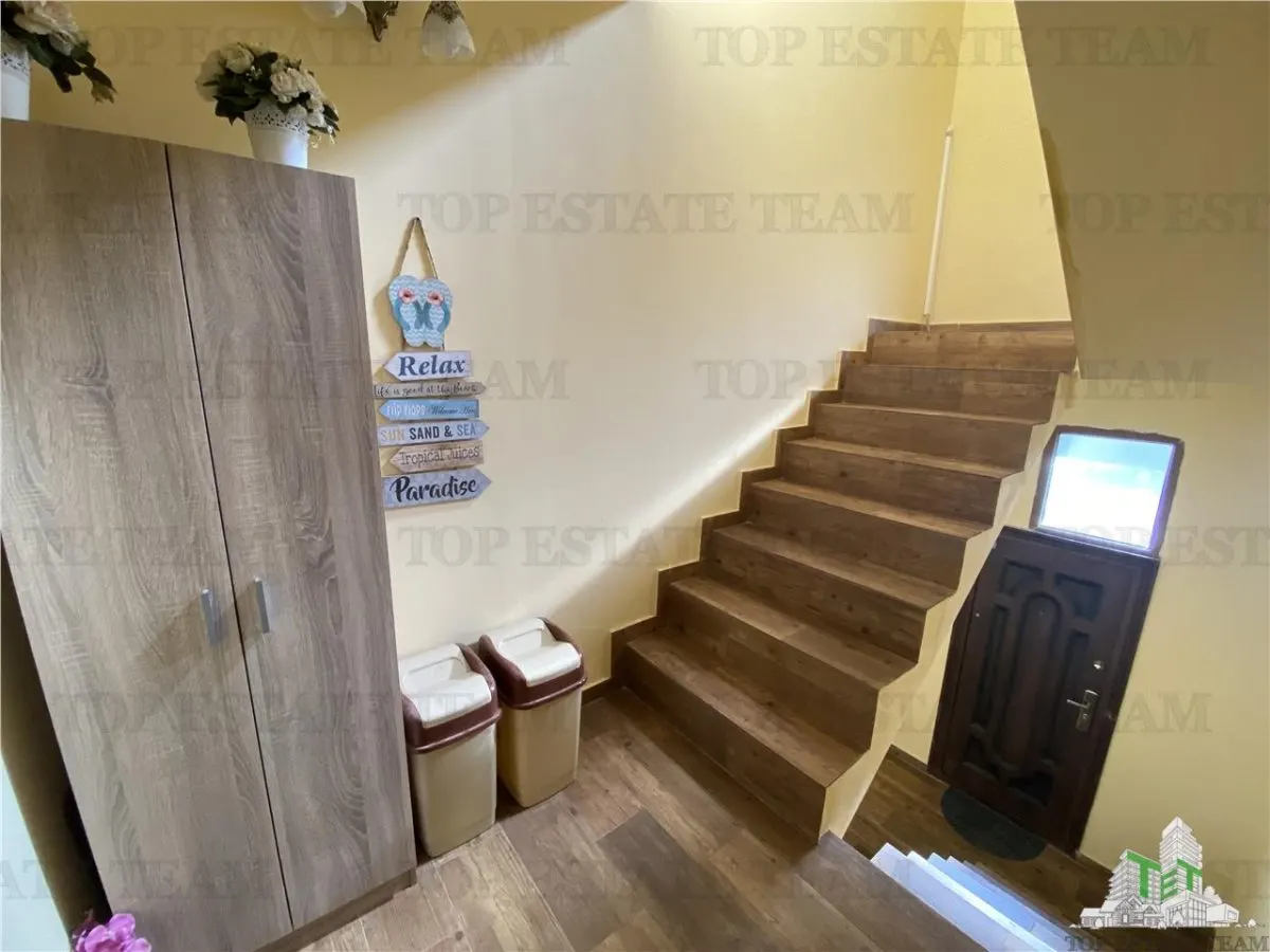 Vila spatioasa cu 3 apartamente in Fundeni Dobroiesti - foto 23