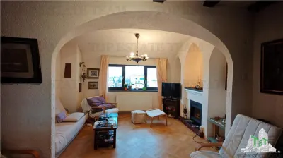 Apartament de 3 camere ultracentral, 2 intrari, lift cu acces privat, pod pentru depozitare, centrala proprie, in sectorul 2 - foto 4