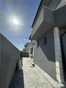 Vila cocheta, moderna, cu 4 camere si curte generoasa, toate utilitatile, Prelungirea Ghencea zona Bragadiru - foto 6
