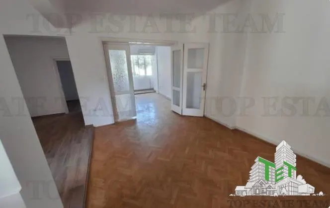 Apartament 3 camere de vanzare, zona Armeneasca - foto 2