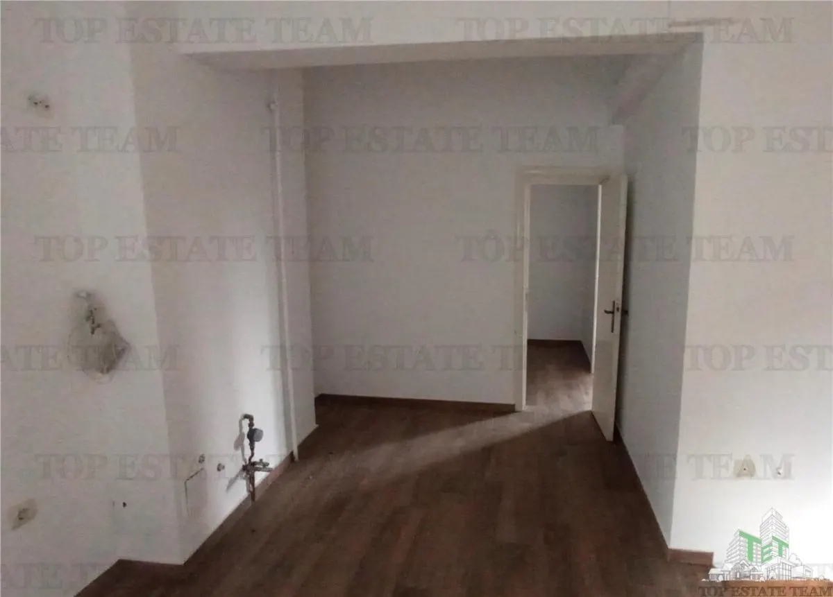 Apartament 3 camere de vanzare, zona Armeneasca - foto 9