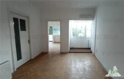 Apartament 3 camere de vanzare, zona Armeneasca - foto 10