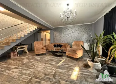 Vila moderna + casa renovata cu 2 apartamente si teren generos  -  Palazu Mare , Constanta - foto 2