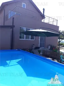 Vila moderna + casa renovata cu 2 apartamente si teren generos  -  Palazu Mare , Constanta - foto 11