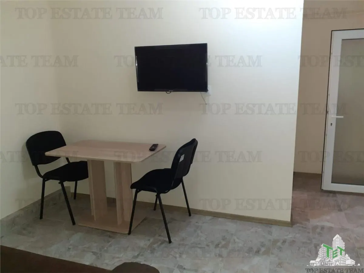 Vila moderna + casa renovata cu 2 apartamente si teren generos  -  Palazu Mare , Constanta - foto 15