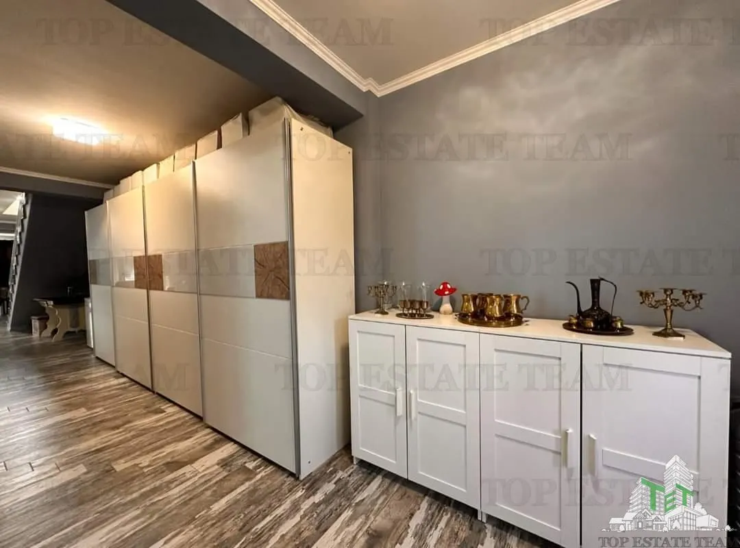 Vila moderna + casa renovata cu 2 apartamente si teren generos  -  Palazu Mare , Constanta - foto 10