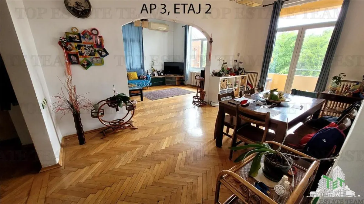 Oportunitate de investitie, Cladire cu randament lunar si penthouse de vanzare - foto 1