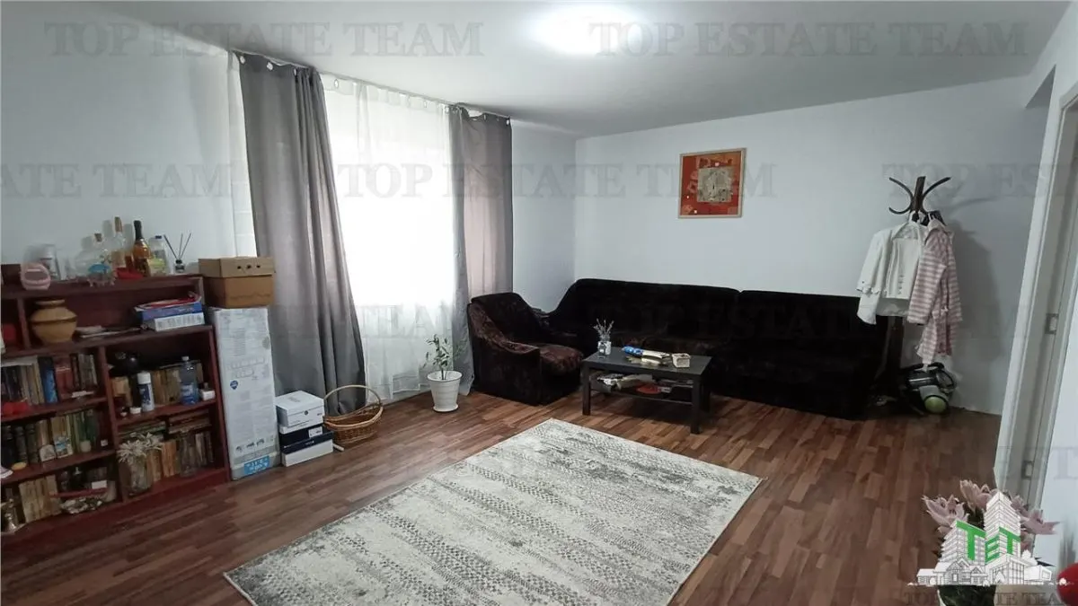 Vila individuala Otopeni cu curte generoasa - Potential ridicat! - foto 3