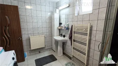 Vila individuala Otopeni cu curte generoasa - Potential ridicat! - foto 10