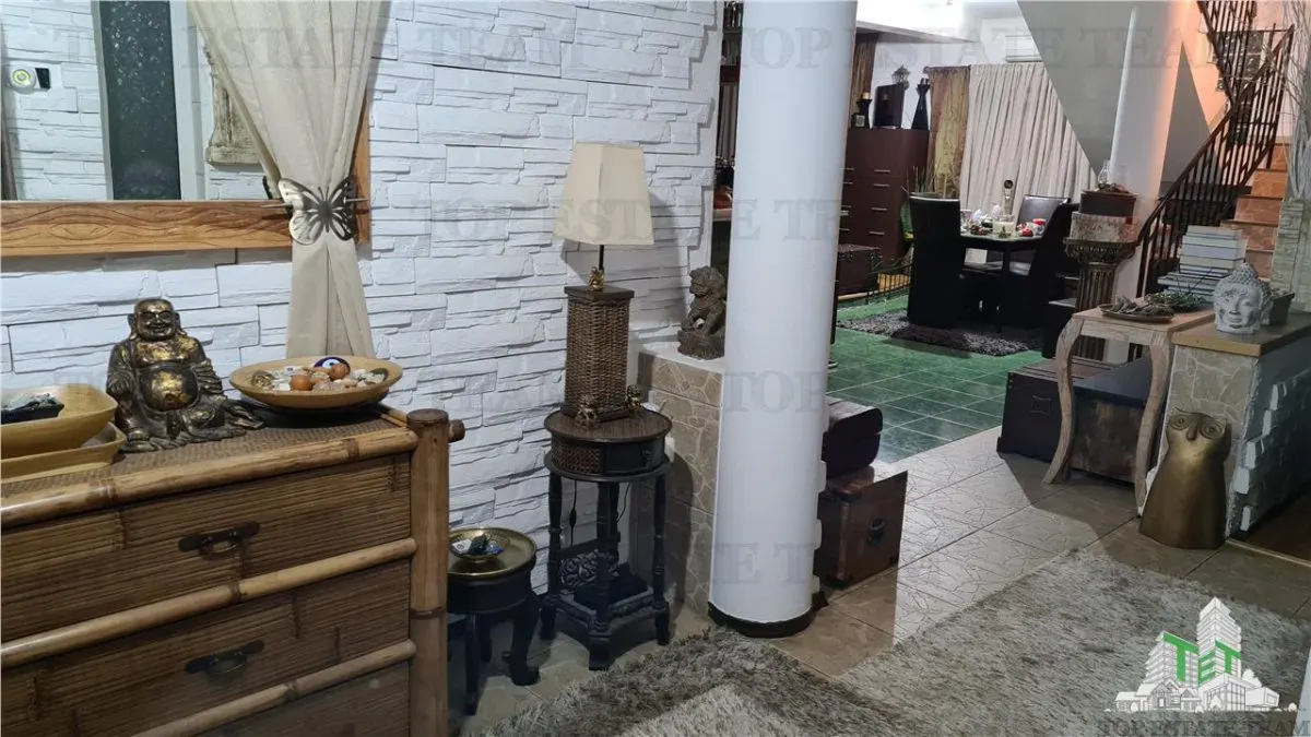 Super afacere, vila cu aspect de conac cu spatii moderne dar si clasice antichizate, orientale sau art-deco avand o curte superba ! - foto 11
