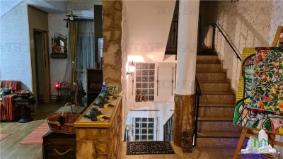 Super afacere, vila cu aspect de conac cu spatii moderne dar si clasice antichizate, orientale sau art-deco avand o curte superba ! - foto 17
