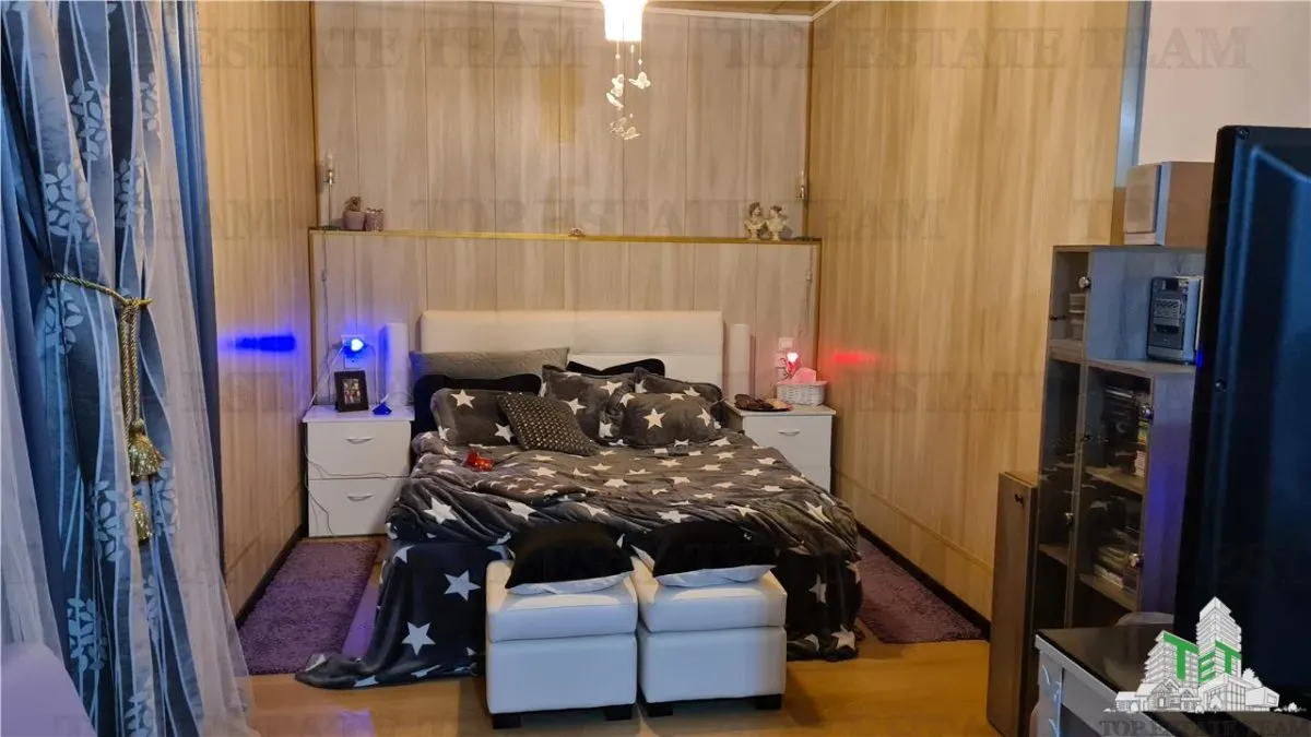 Super afacere, vila cu aspect de conac cu spatii moderne dar si clasice antichizate, orientale sau art-deco avand o curte superba ! - foto 25