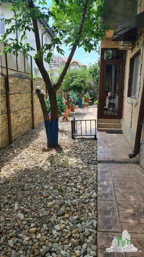 Super afacere, vila cu aspect de conac cu spatii moderne dar si clasice antichizate, orientale sau art-deco avand o curte superba ! - foto 4