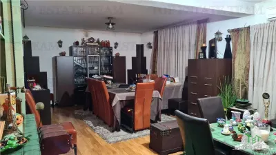 Super afacere, vila cu aspect de conac cu spatii moderne dar si clasice antichizate, orientale sau art-deco avand o curte superba ! - foto 9