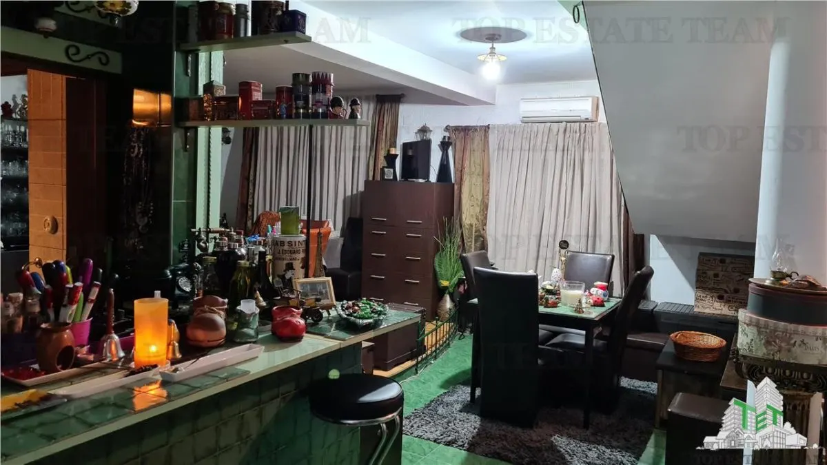 Super afacere, vila cu aspect de conac cu spatii moderne dar si clasice antichizate, orientale sau art-deco avand o curte superba ! - foto 10
